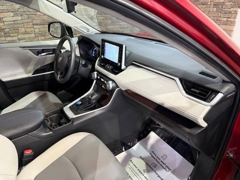 Used 2021 Toyota RAV4 Limited w/ Limited Grade Weather Package AWD/4WD image 33