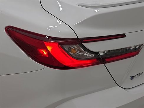 Certified 2025 Toyota Camry SE image 29