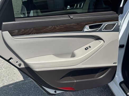 Used 2018 Genesis G80 3.8 w/ Option Group 03 RWD image 11