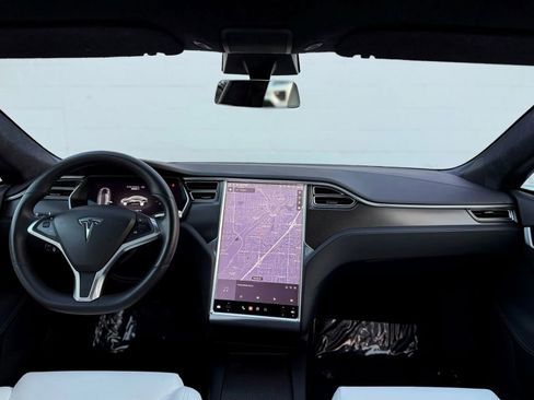 Used 2018 Tesla Model S 100D image 11