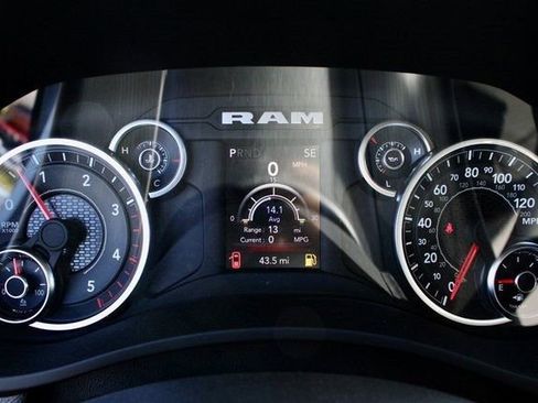 New 2024 RAM 5500 Tradesman w/ Chrome Appearance Group image 17