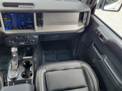 Certified 2025 Ford Bronco Outer Banks AWD/4WD image 15