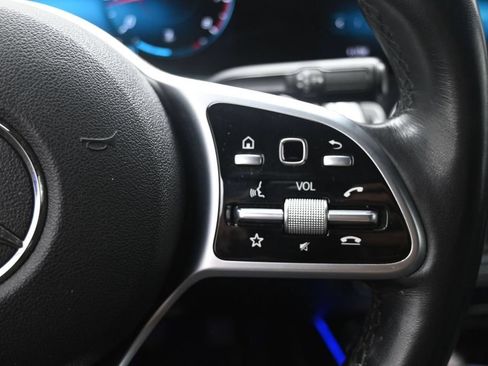 Used 2022 Mercedes-Benz GLB 250 4MATIC image 15