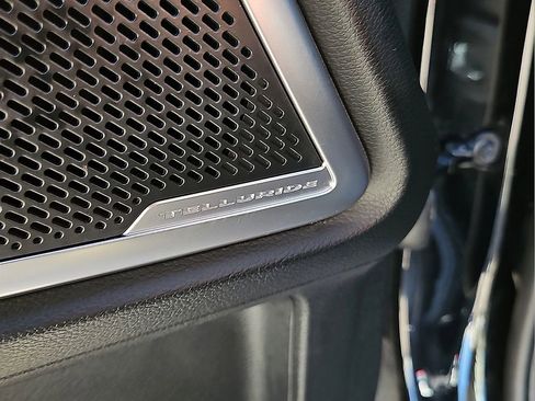 Used 2025 Kia Telluride S image 20