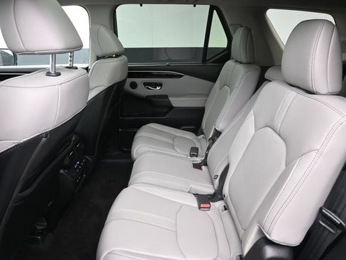 Certified 2025 Honda Pilot Touring image 26