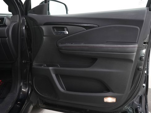 Used 2019 Honda Pilot Elite image 9