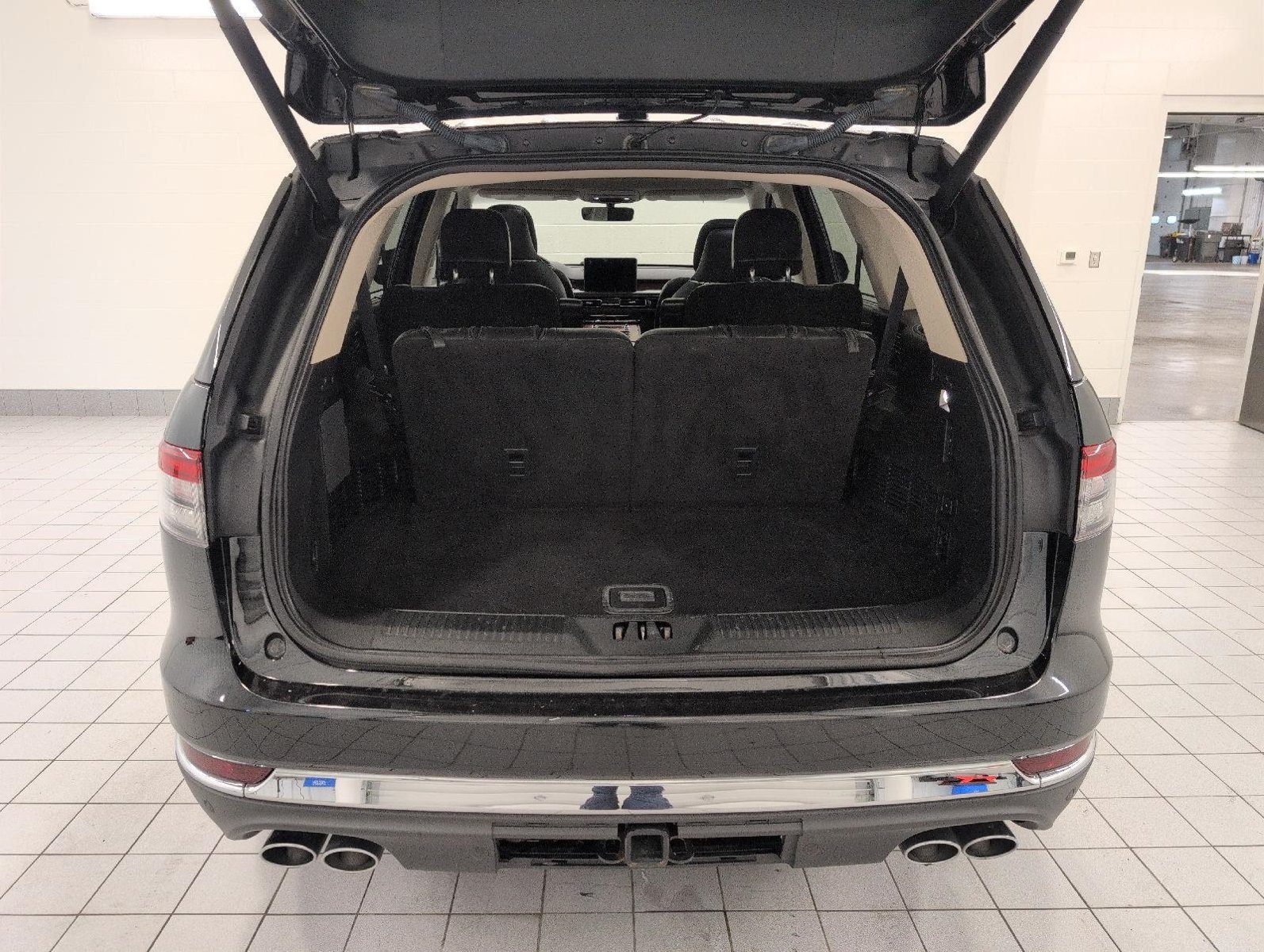 Used 2020 Lincoln Aviator Reserve w/ Equipment Group 202A AWD/4WD image 15