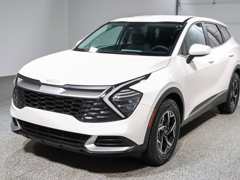 Used 2024 Kia Sportage LX image 27