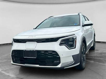 Used 2023 Kia Niro Wave w/ Wave Preserve Package