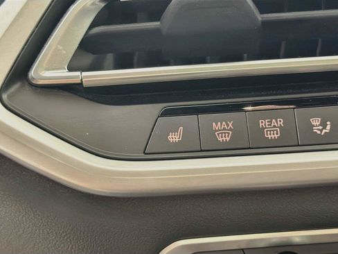 Used 2022 BMW X7 M50i w/ Cold Weather Package AWD/4WD image 21