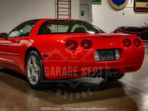 Used 1997 Chevrolet Corvette Coupe w/ Roof Pkg image 36