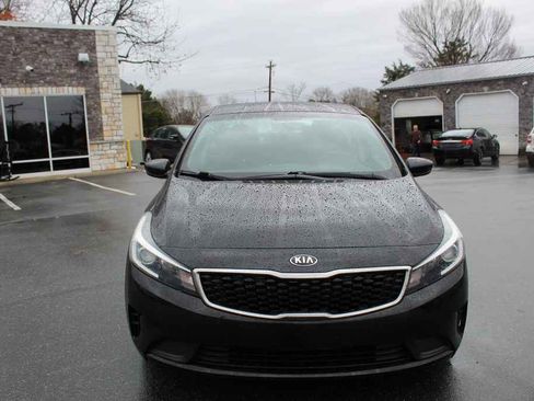 Used 2017 Kia Forte LX w/ LX Popular Package image 2