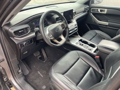 Certified 2023 Ford Explorer XLT w/ Equipment Group 202A image 9