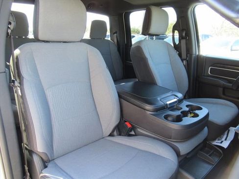 Used 2024 RAM 2500 Big Horn image 10