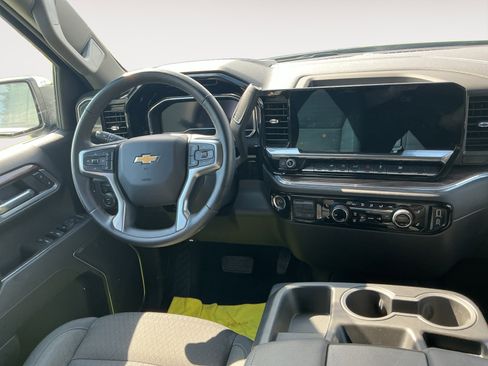 Used 2025 Chevrolet Silverado 1500 LT image 10