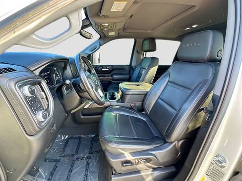 Used 2020 GMC Sierra 2500 Denali w/ Denali Ultimate Package image 21
