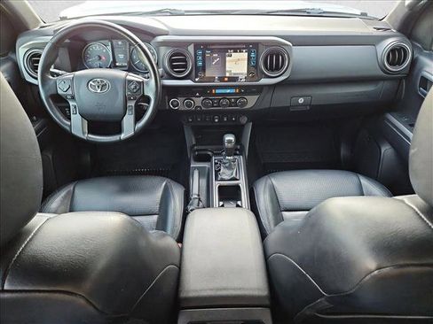 Used 2019 Toyota Tacoma TRD Off-Road image 18