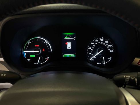 Certified 2024 Toyota Sienna XSE image 17