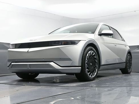 Used 2023 Hyundai Ioniq 5 Limited image 50