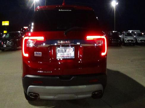 Used 2023 GMC Acadia SLE image 7