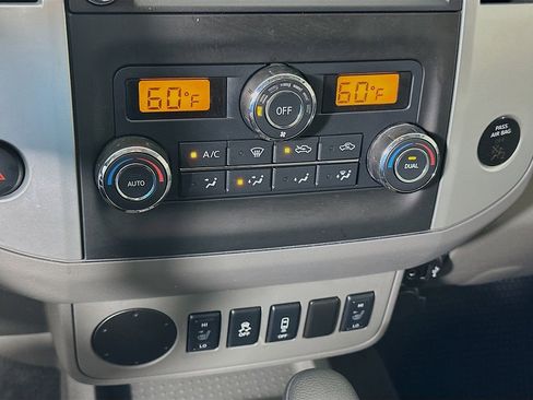 Used 2020 Nissan Frontier SV w/ Midnight Edition Floor Mats image 15