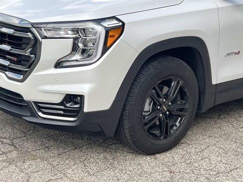 Used 2024 GMC Terrain AT4 w/ Tech Package AWD/4WD image 7