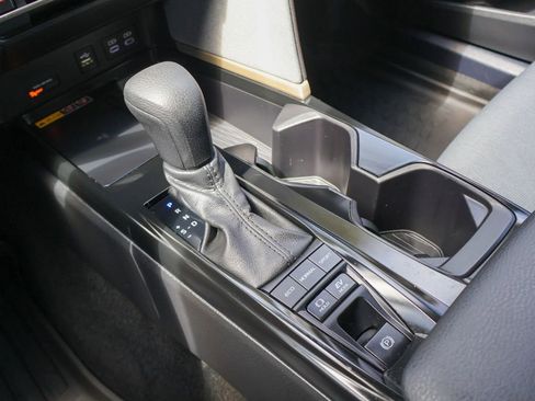 Used 2025 Toyota Camry LE image 17