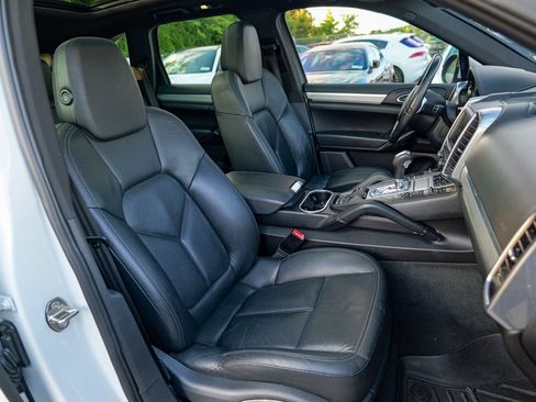 Used 2013 Porsche Cayenne AWD/4WD image 36