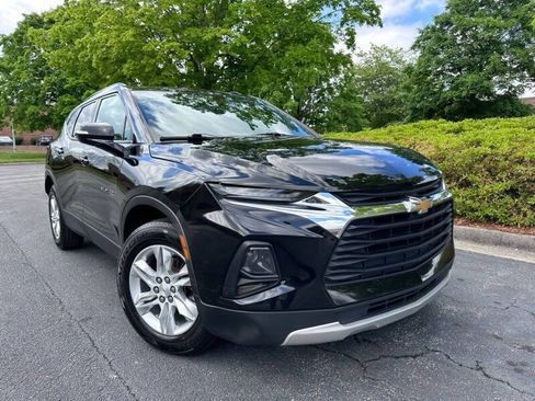 Used 2021 Chevrolet Blazer LT FWD image 2