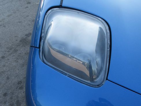 Used 2000 Chevrolet Corvette Convertible w/ Memory Pkg RWD image 4