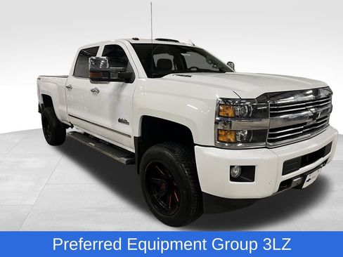 Used 2016 Chevrolet Silverado 2500 High Country image 9