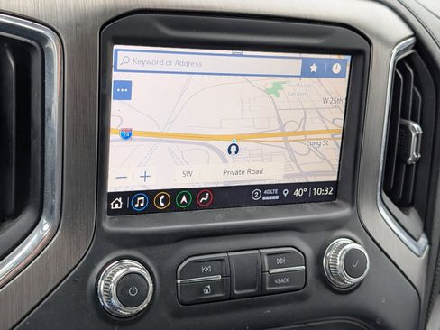 Used 2022 GMC Sierra 2500 Denali w/ Denali Ultimate Package image 11