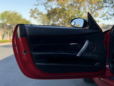 Used 2006 BMW M Roadster image 25