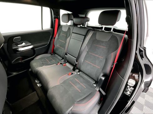 Used 2026 Mercedes-Benz GLB 35 AMG 4MATIC image 17