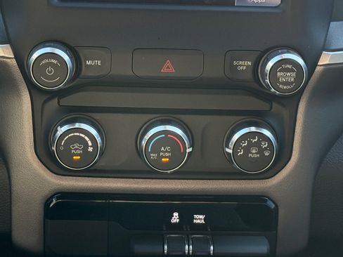 Used 2022 RAM 1500 Big Horn image 25