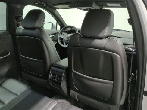 Used 2022 Cadillac XT4 Sport w/ Cold Weather Package image 19