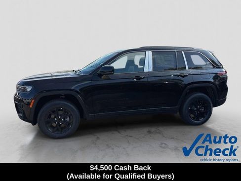 New 2026 Jeep Grand Cherokee Altitude AWD/4WD image 2