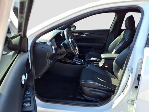 Used 2024 Kia Forte GT-Line FWD image 31