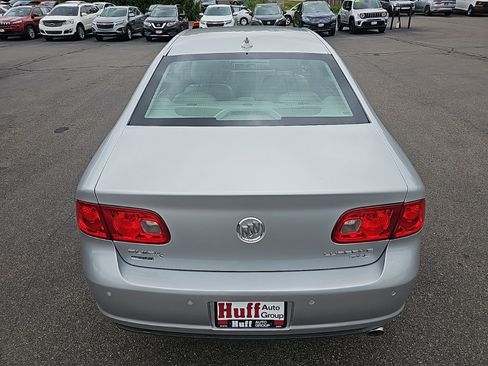 Used 2011 Buick Lucerne CXL w/ Driver Confidence Package FWD image 5