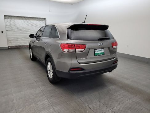 Used 2017 Kia Sorento L FWD image 5