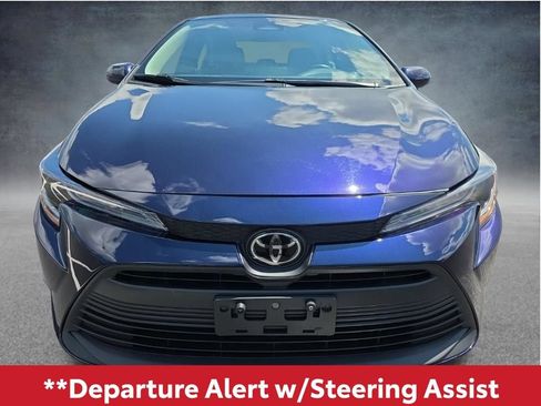 Used 2024 Toyota Corolla LE FWD image 5