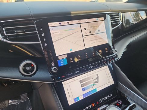 Used 2025 Jeep Grand Wagoneer Series II Obsidian w/ Quick Order Packagew 28T image 13