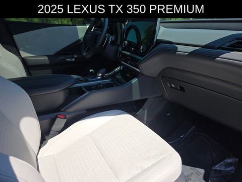 Used 2025 Lexus TX 350 AWD w/ Technology Package image 9