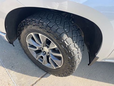 Used 2021 Chevrolet Silverado 1500 LT w/ Texas Edition Plus image 31