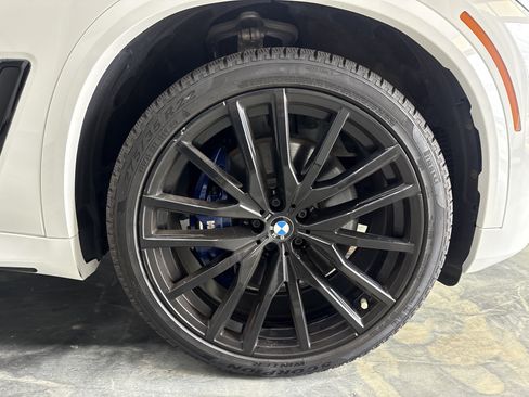 Used 2020 BMW X5 M50i AWD/4WD image 29