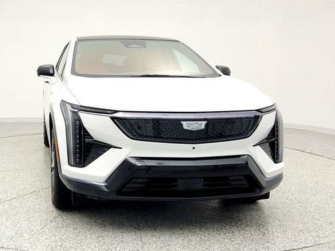 Used 2025 Cadillac Optiq Sport 2 w/ LPO, Floor Liner Package image 2