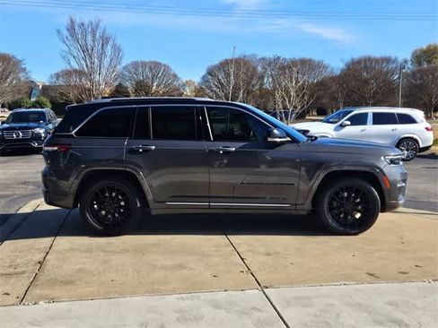 Used 2022 Jeep Grand Cherokee Summit w/ Adv Protech Group IV image 9