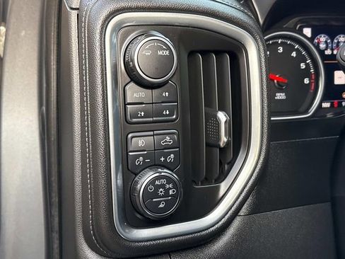 Used 2020 Chevrolet Silverado 1500 High Country image 18