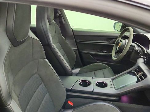 Used 2021 Porsche Taycan 4S image 23