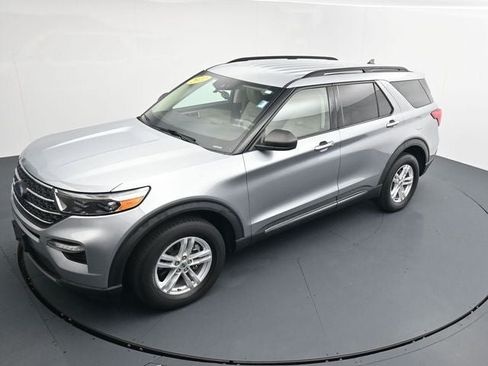 Certified 2022 Ford Explorer XLT w/ Equipment Group 202A AWD/4WD image 31